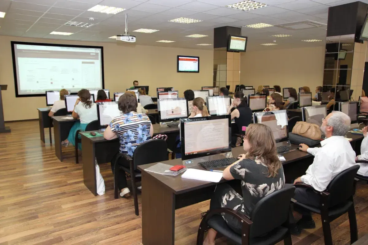 Educație și Formare Continuă – Tehnologii Moderne în Domeniul Infrastructurii Rutiere - 1